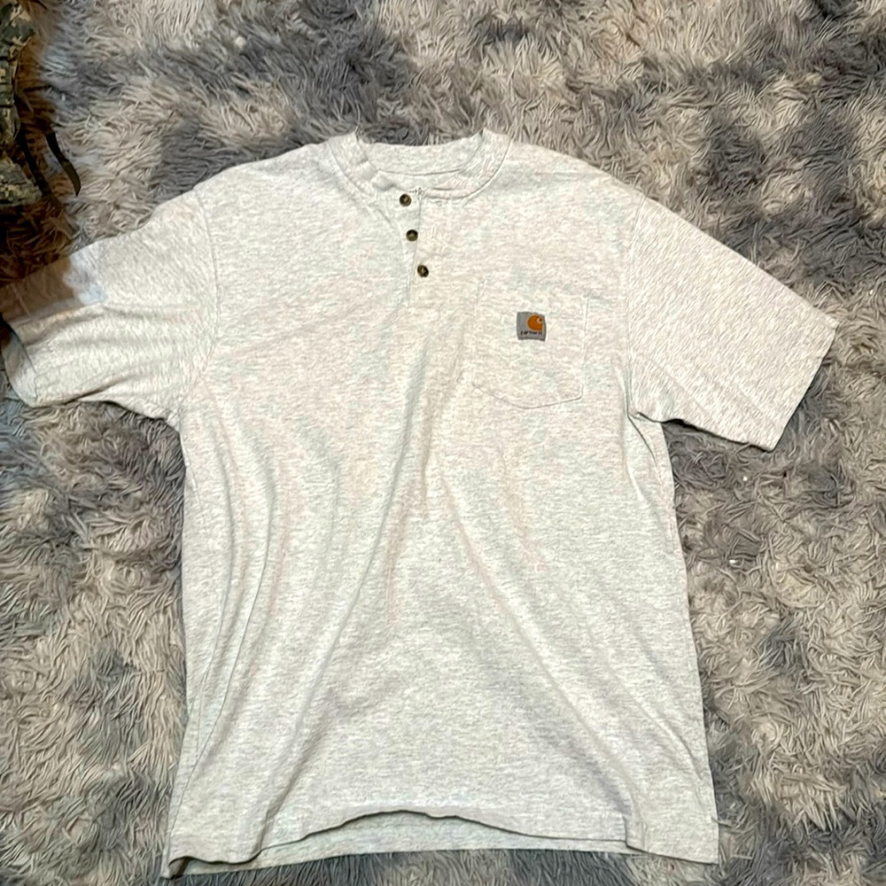 A carhartt work t-shirt that is perfect for heavy dusty work and will not rip
